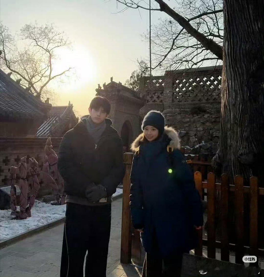 网友在大孤山偶遇素颜的陈飞宇，此男完全就像漫画里走出来，精致程度已经超标！