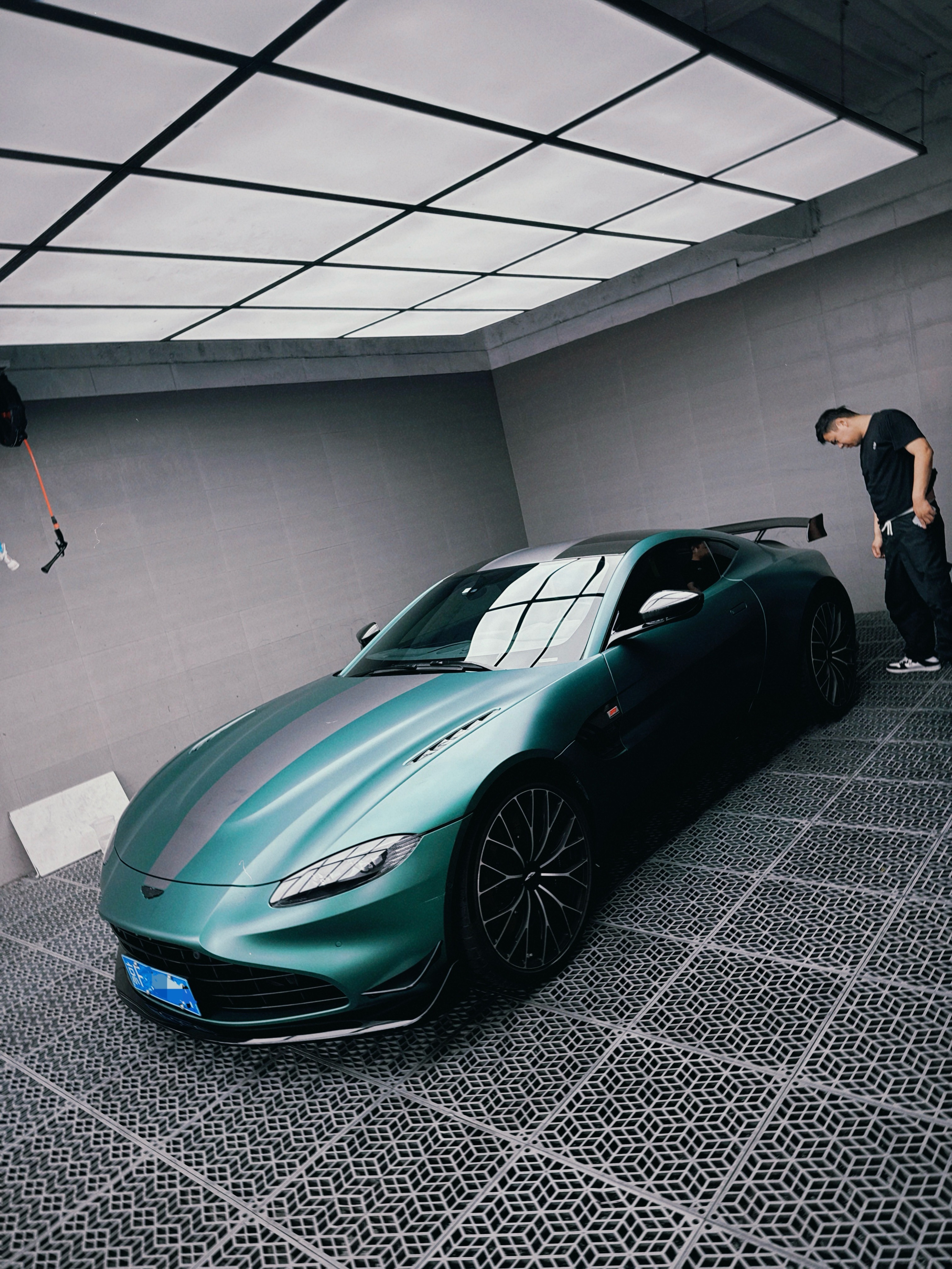 Vantage F1 Edition  ​​​