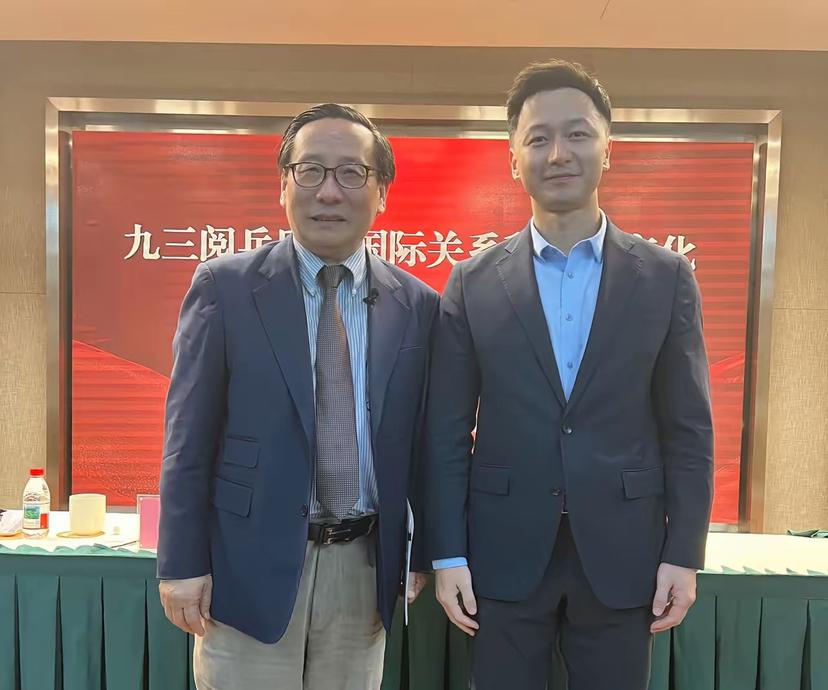 今天刷到一段逆天言论，直接把我看愣了。

高志凯拿甲午海战当警钟，痛斥间谍渗透。