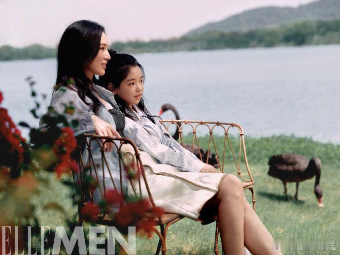董璇小酒窝合拍七夕杂志 和小酒窝共同出镜《ELLEMEN》七夕大片，温馨瞬间里全