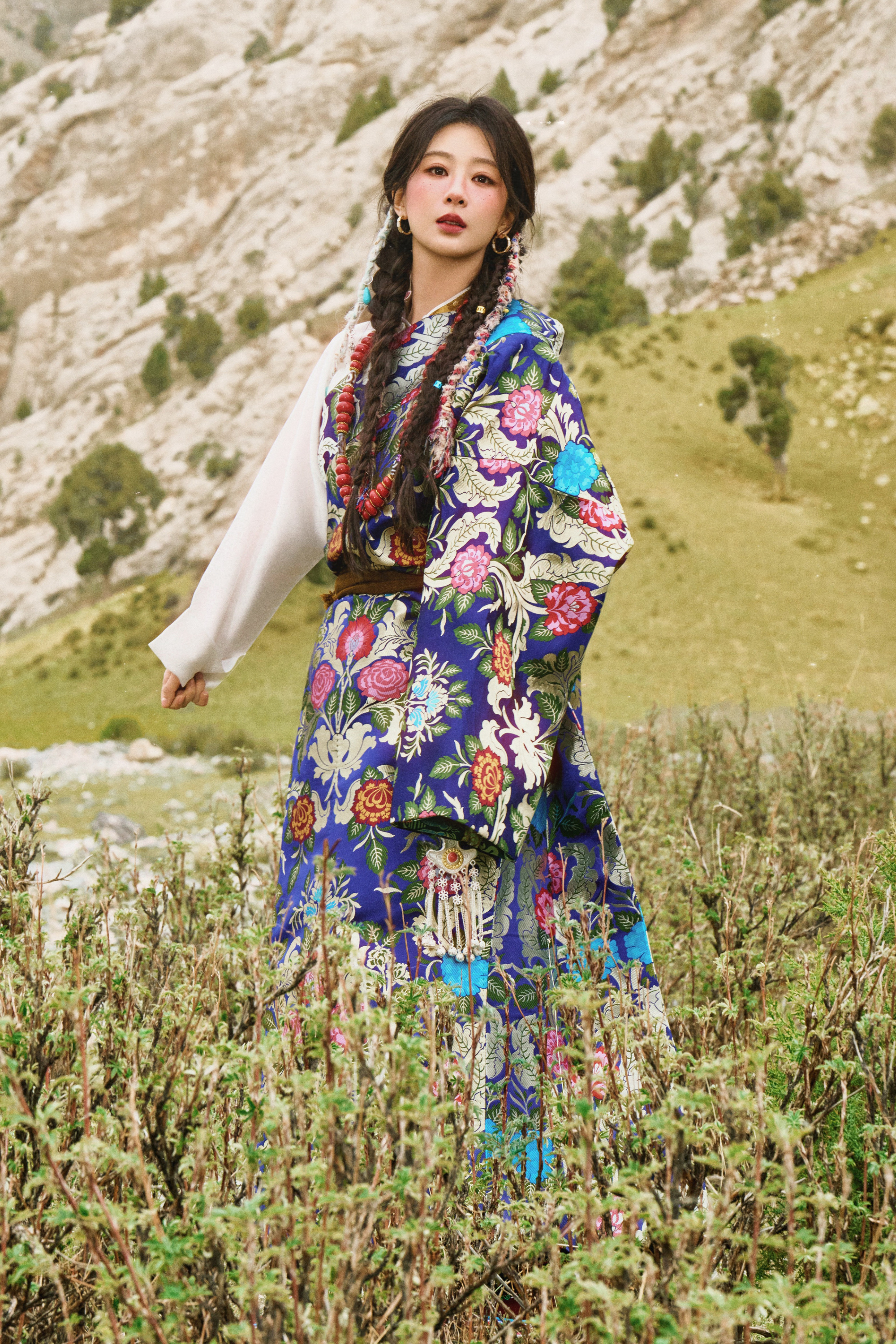 感觉这套衣服马上成为当地打卡必备项了哈哈哈哈 