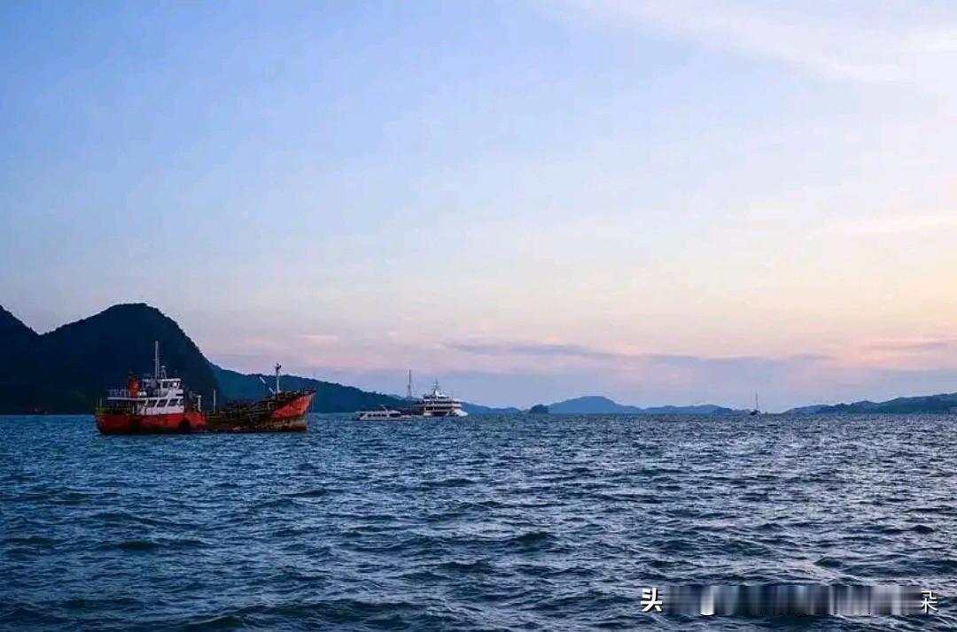 突发！马泰边境偷渡船倾覆致11人遇难，百人海上生死牵动全球关注

（截至2025