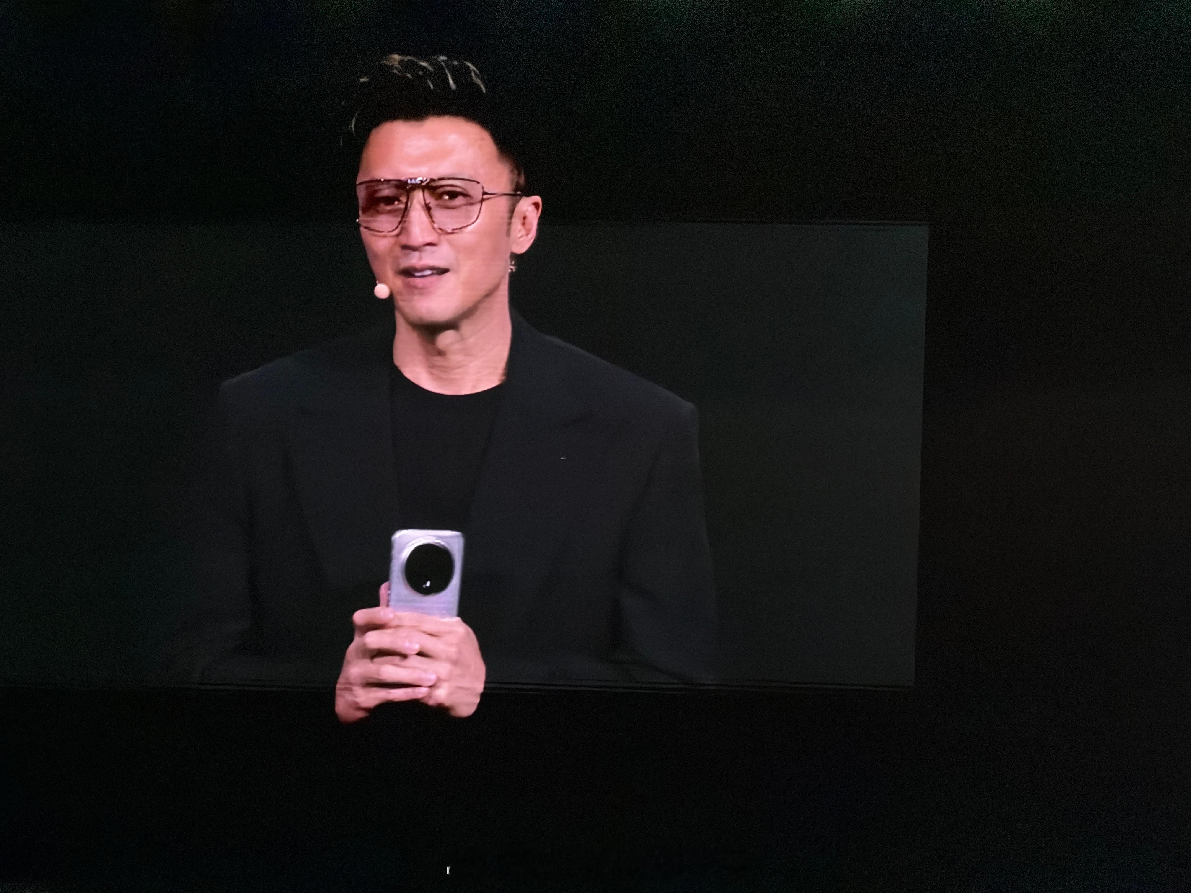 荣耀Magic8系列发布会落幕，所谓“牙膏挤爆”，更像是一次扎实的短板补全与体验