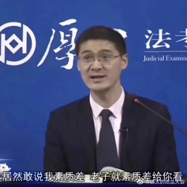 本人是不爱饭圈这一套也不混圈。浅谈一下对🌸语乐坛之父的看法。出道多年吹的天花乱