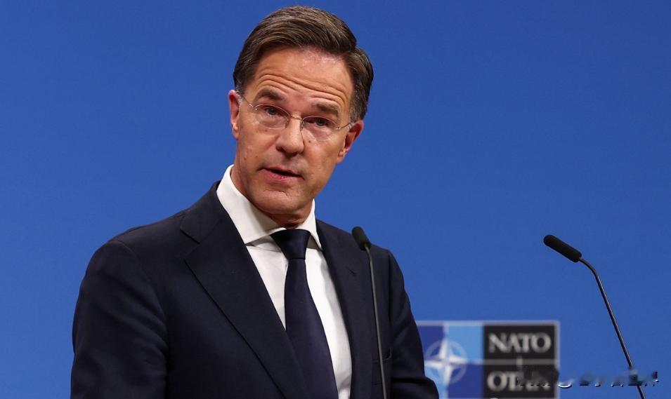 【最新消息：北约秘书长敦促欧洲花更多钱“抵抗”俄罗斯】
柏林时间2025年12月