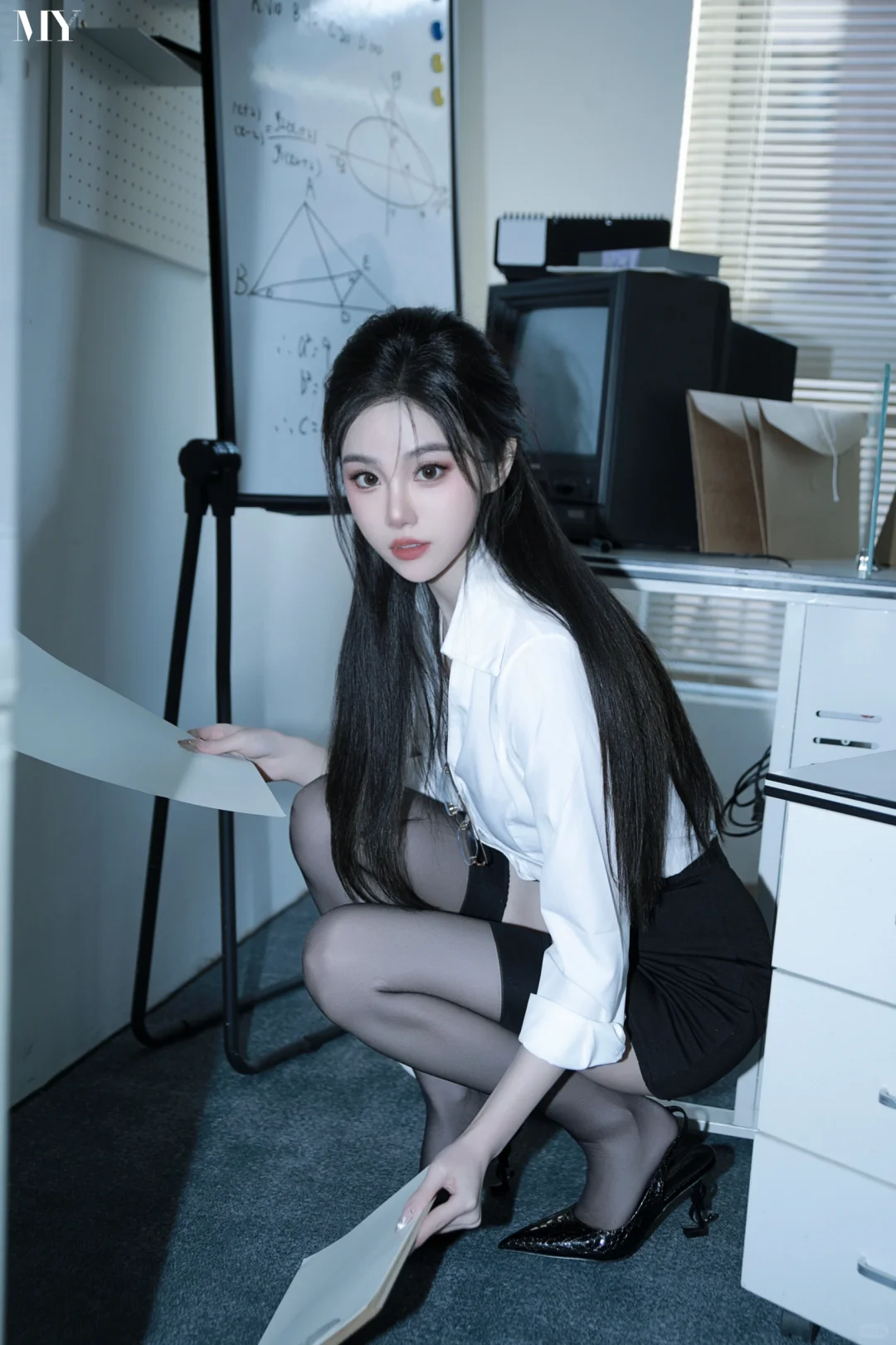 重生之在霸总剧里当🔥女秘书