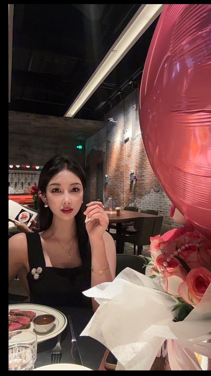 好事🥜歲歲平安顺風顺水生日快樂🎀 🎂那就祝自己往后的日子里无事绊...