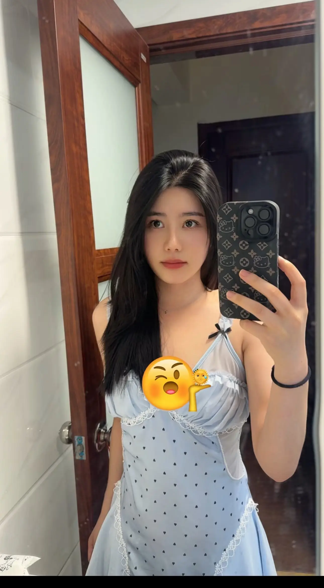 我知道我身后空无一人