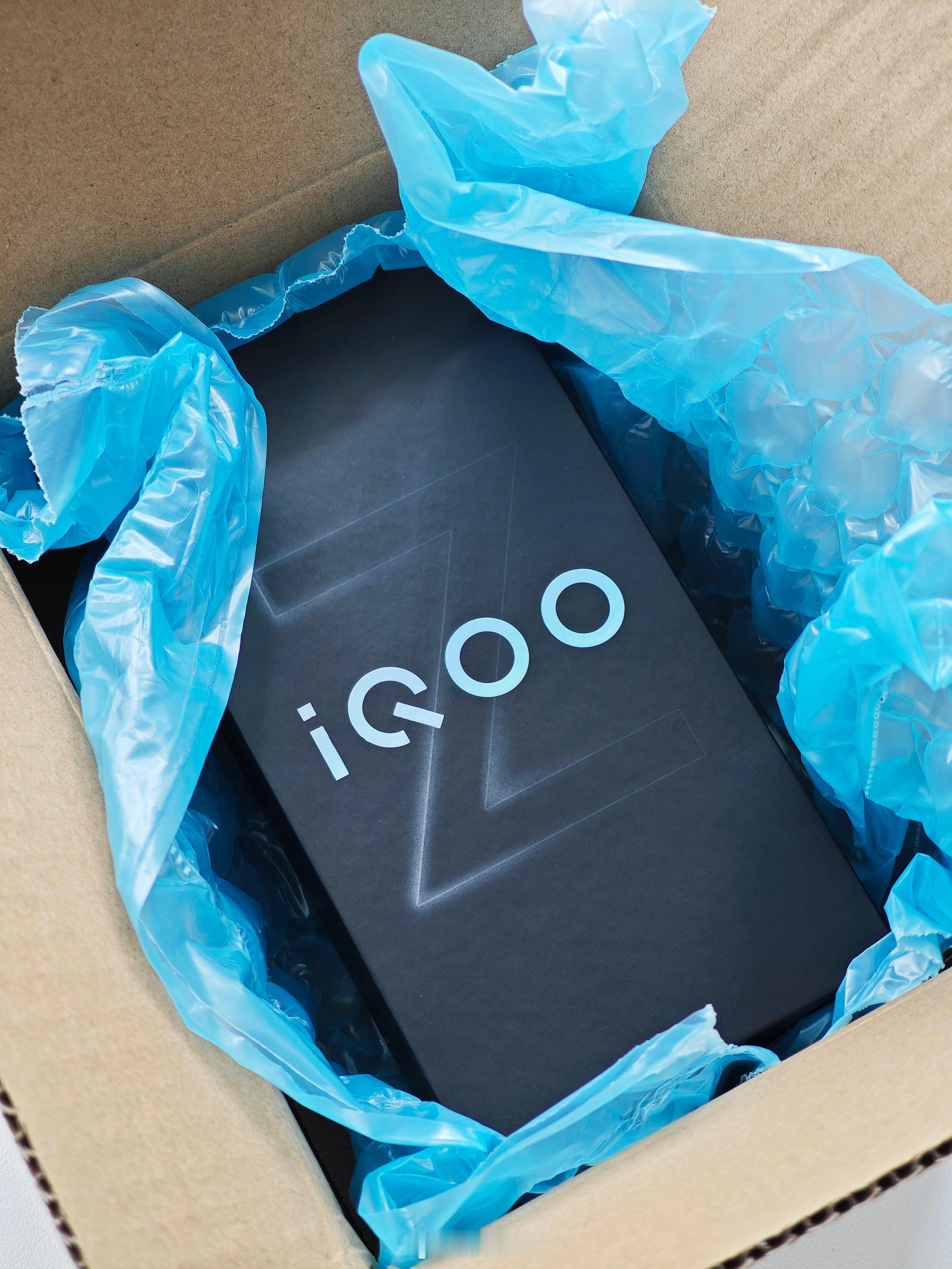 今天又是发货日，顺丰小哥已经取走咯！谁还没在微博上中过奖的？评论区集合 