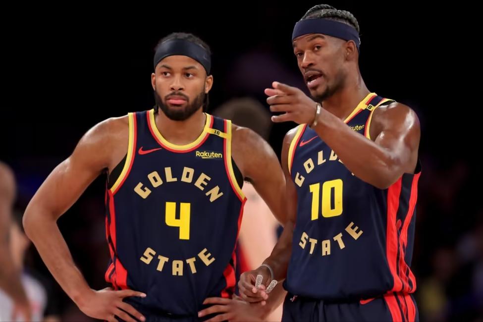 这赛季的勇士队真是倒了血霉！伤病潮就像瘟疫一样席卷更衣室，直接把球队的战斗力给打