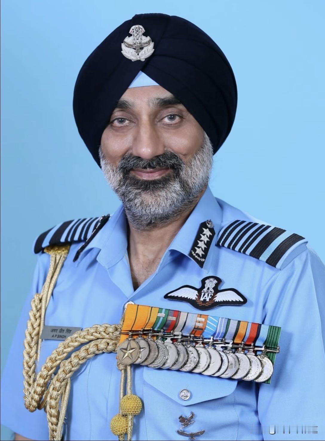 这个哥们说真话像假的，有时候说假话比真的还真！阿马尔·普里特·辛格，致敬！
 