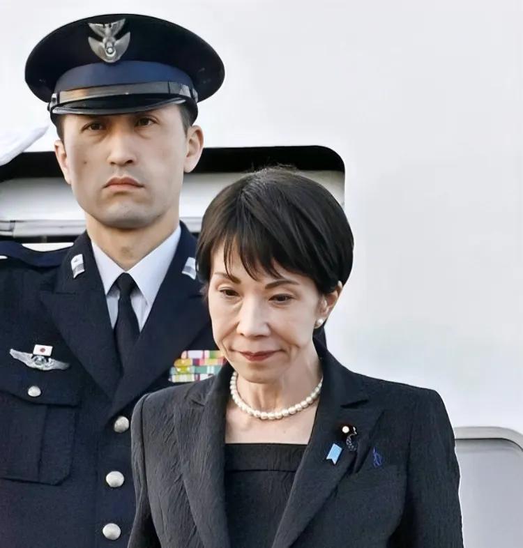 被骂惨了！高市早苗访美回国后遭到多党怒斥，被认为称赞特朗普的表态不能代表日本民众