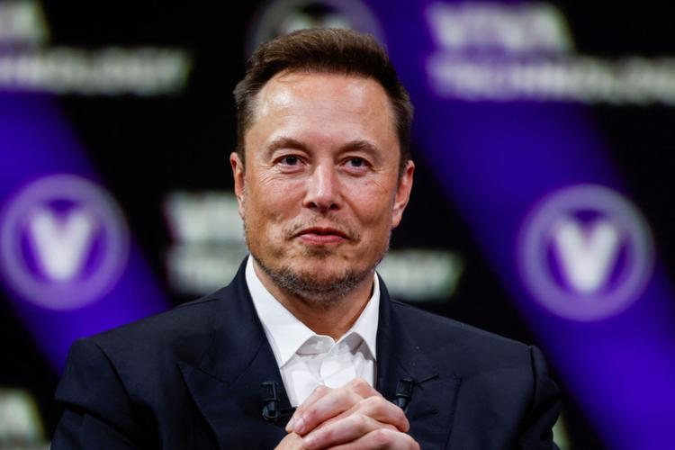 很多人认为特斯拉股价徘徊不前，特斯拉新能源汽车销售被比亚迪超越，表示特斯拉作为新