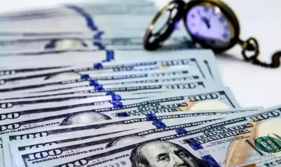 美国欠中国钱，给中国打了欠条，现在中国让美国还钱，美国还不起，中国把这个欠条卖给