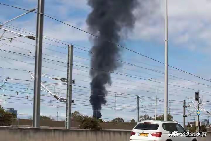 基于此，伊朗有必要把一部分高超音速导弹转运到胡赛武装的手里，胡赛武装轰炸海上舰船