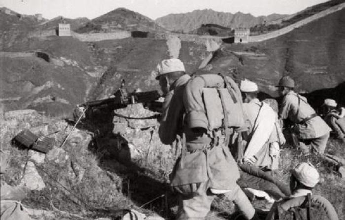 1937年，陈赓把386旅772团1营营长找来，对他说，要升他当团长，营长大喜，