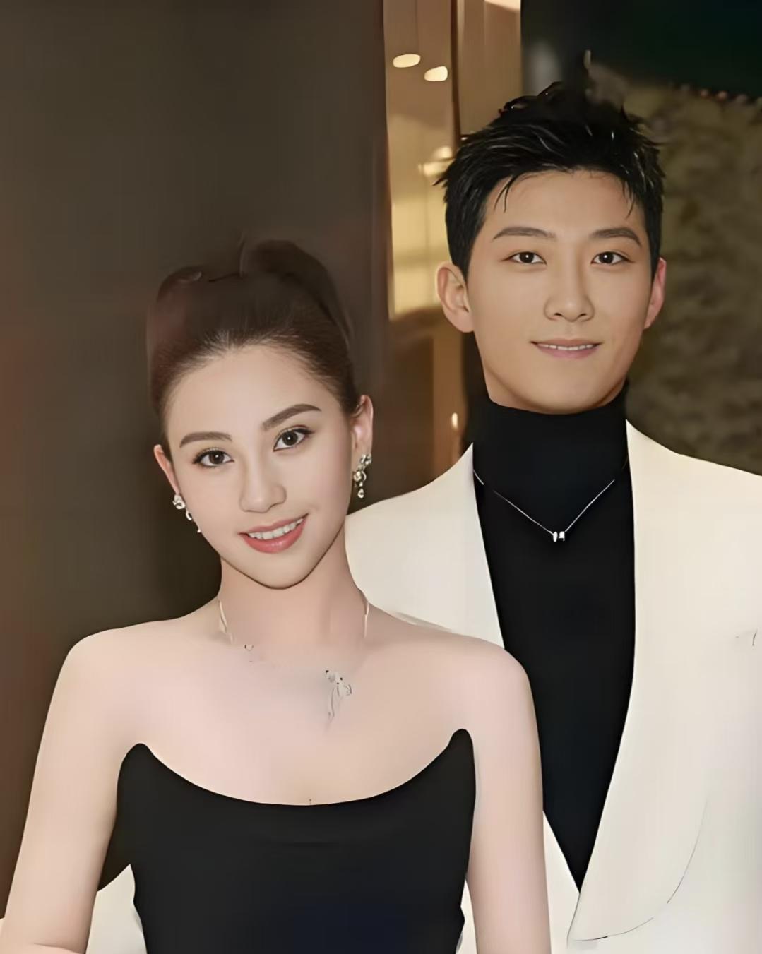 何超莲还是输了
她不但输给了时间，当初觉得窦骁搭讪招数low很烂，后来却被这段缘