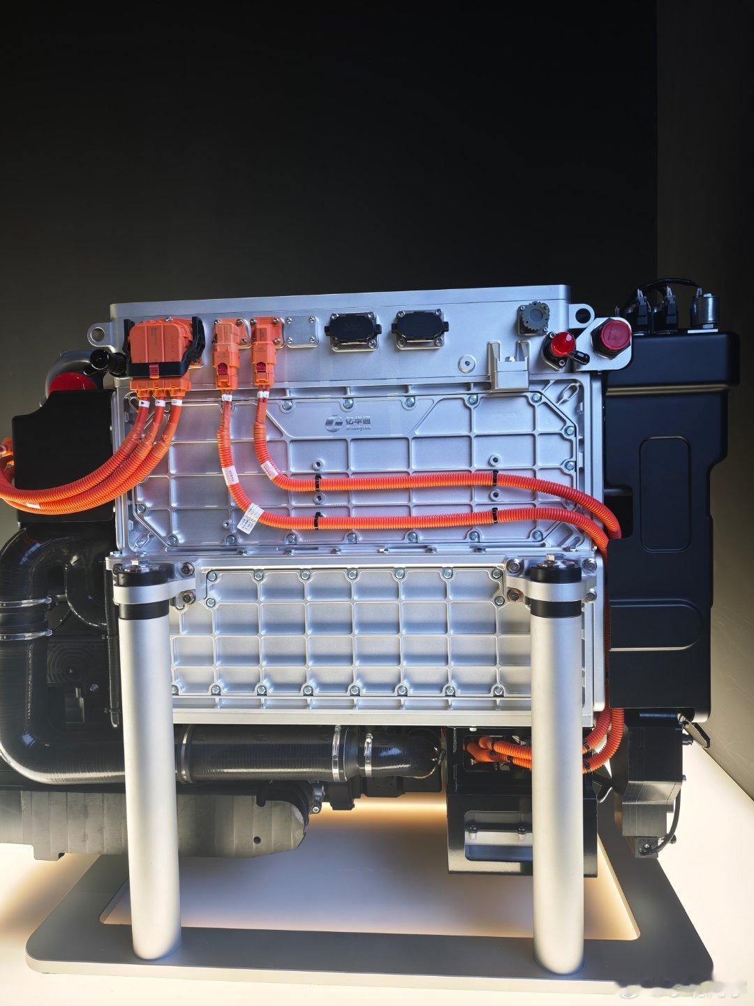 氢能领航双碳助力 科普个小知识点，氢能源车的动力不是通过燃烧氢气提供动力，而是通