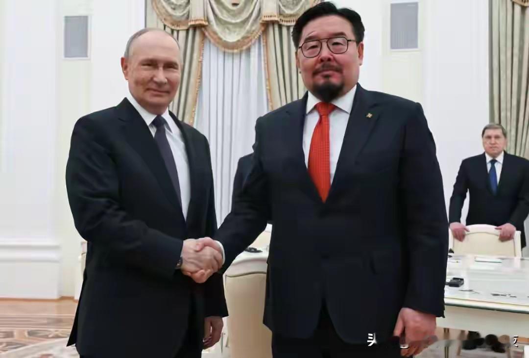 普京和中方一见面就聊蒙古国，亲自跟进中俄蒙大事