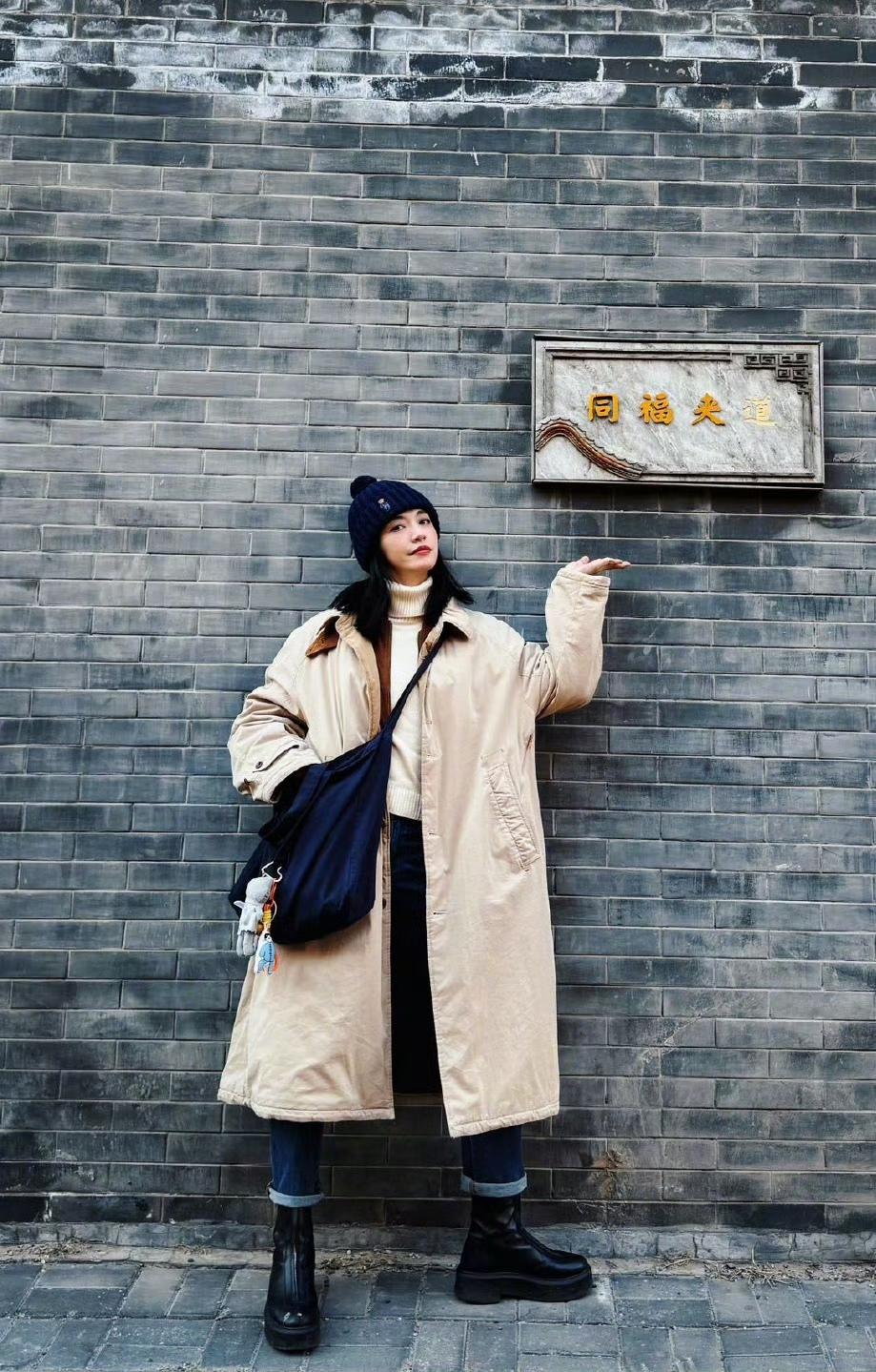 1米55的中年女人，穿姚晨身上的这种大廓形长款外套会不会好看呢？

脑补了一下，