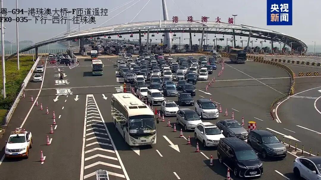 19日，港珠澳大桥双向车流量突破2.7万车次，刷新大桥通车以来单日历史纪录、再创