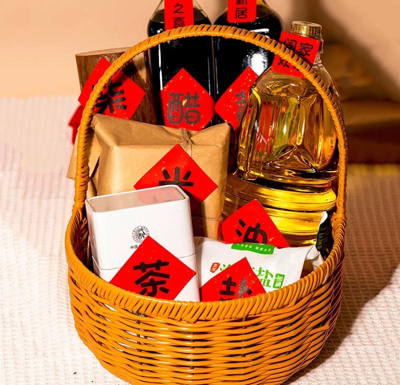 茅台股价今日创阶段新低1322.01元，市场对白酒这一类老登股相对较谨慎，理由包