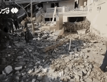 伊朗居民楼爆炸真相！

1月31日，伊朗南部战略要地阿巴斯港一幢居民楼突发爆炸，