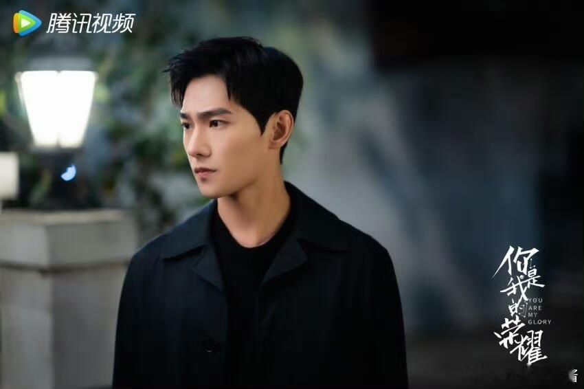 杨洋走过18年的演员之路 内娱能长期站稳真的不容易，杨洋靠的不是颜值红利，是持续