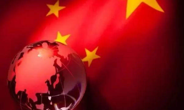 真是太反常，美国，法国，日本等西方国家惊奇发现，中国已经成为了全球的焦点，中国制