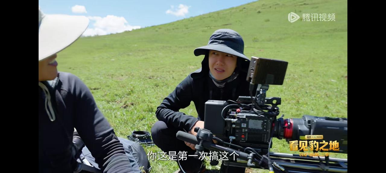 《地球脉动》摄影师、艾美奖提名的动物摄影师Jacky夸王一博学得太快他得失业了。