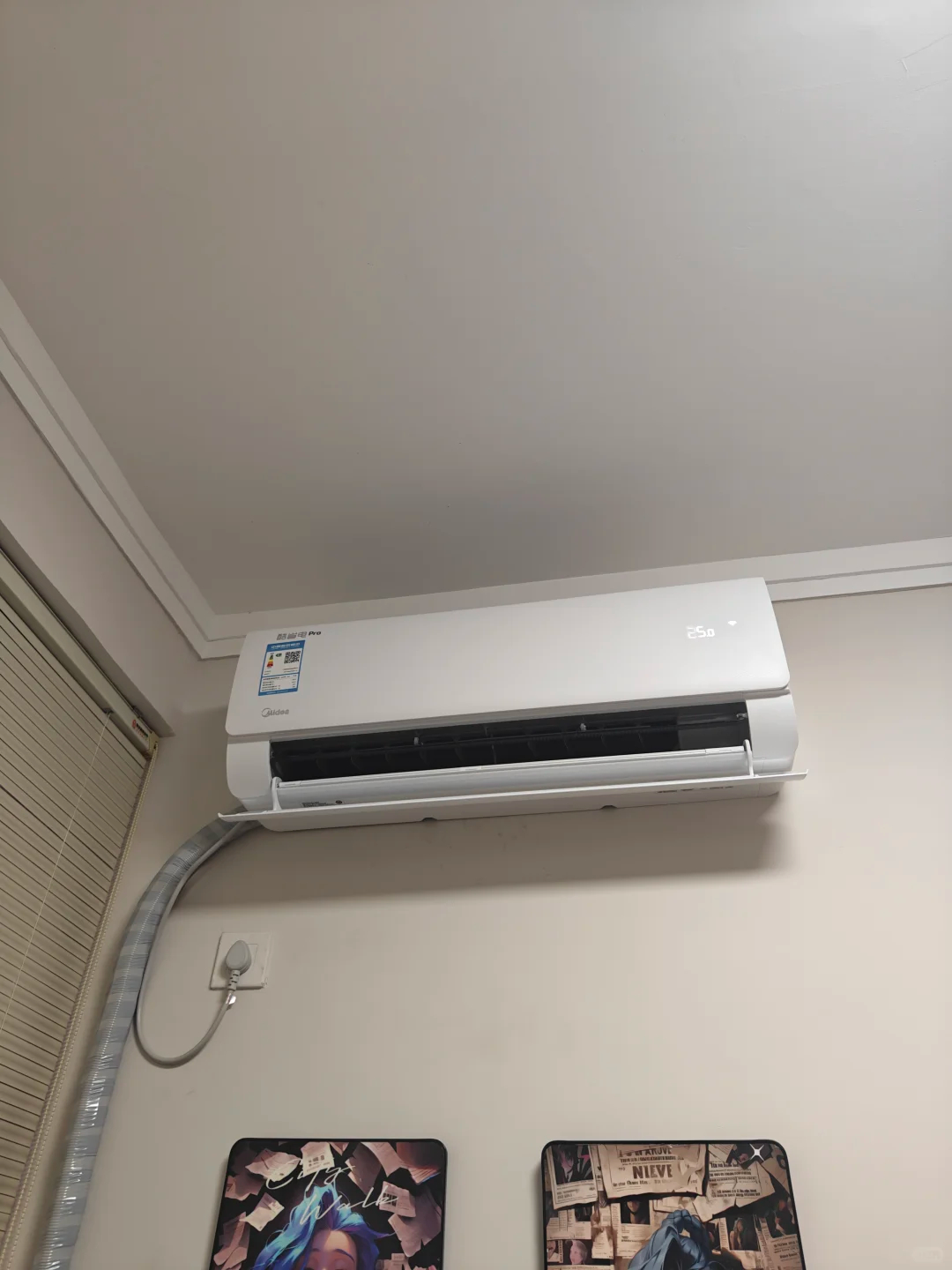 空调为什么越用噪音越大数码闲聊站  空调刚开机的时候噪音大，运行一会儿就变小了，