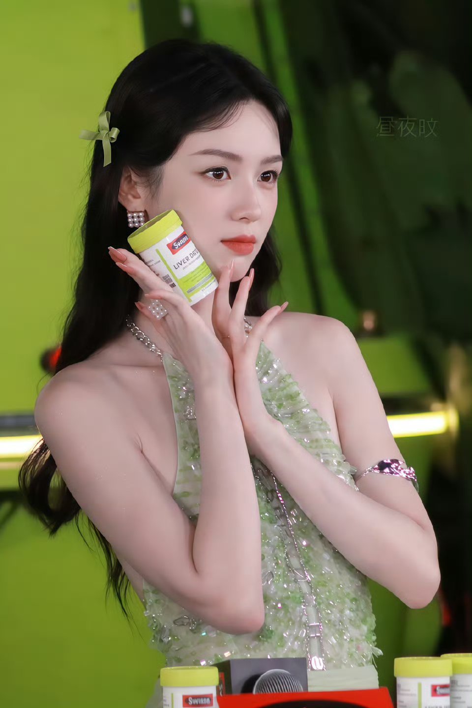 周也绿色系直播你的学姐来啦 像和学姐一起吃饭 