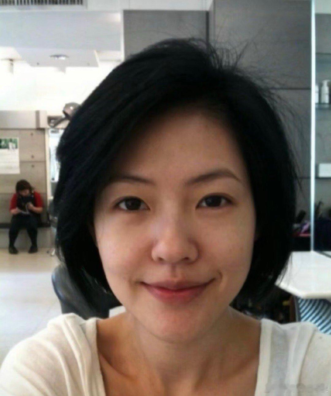 小s你好美[舔屏] ​​​