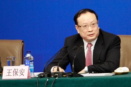 为什么说王保安亲手毁了自己的三个弟弟？
王保安的家族意识很强，也很够大哥，对三个