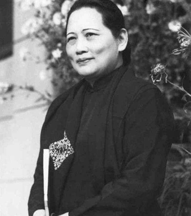 宋庆龄去世后，留下一个让很多人想不通的决定。
她没有选择与孙中山合葬在南京中山陵