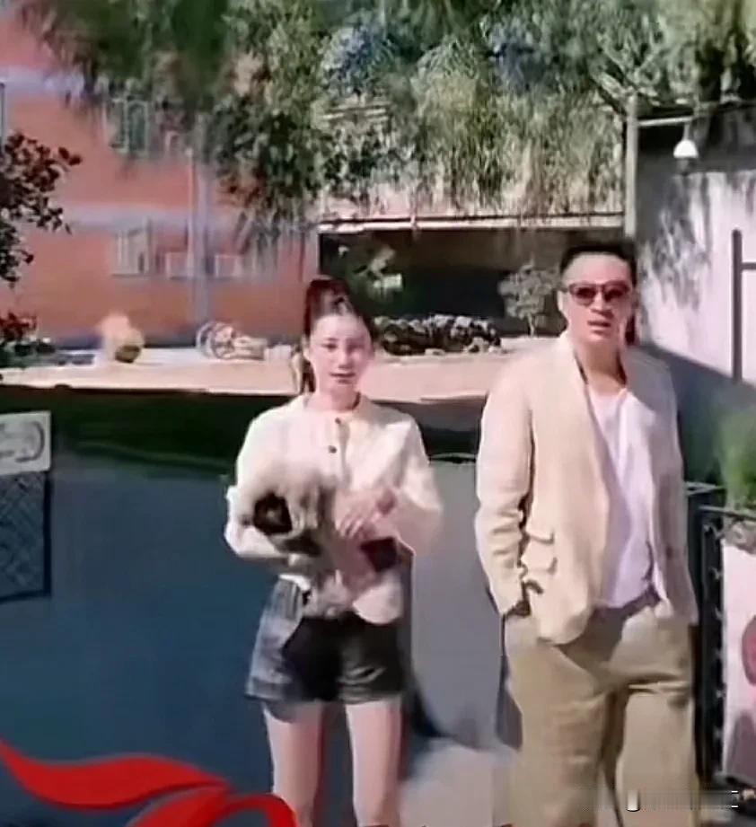 汪小菲与他的三个女人！

汪小菲与大曲线是在安以轩的聚会上认识的，那年大曲线35
