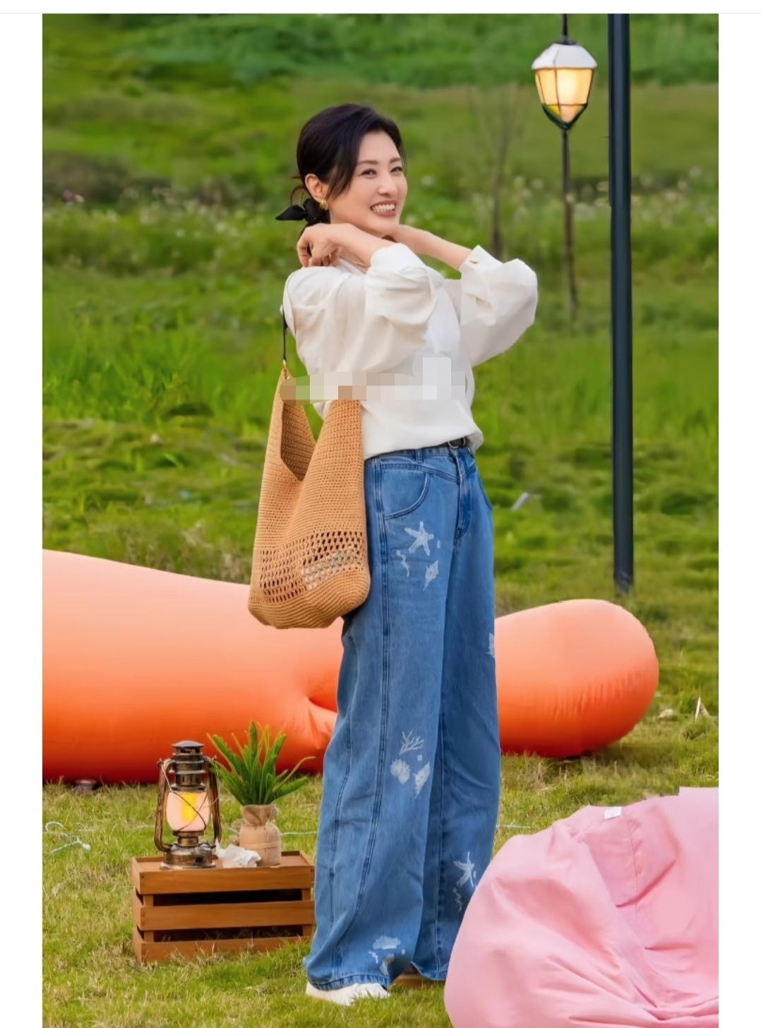 周涛看着和大学生一样，越老越年轻。