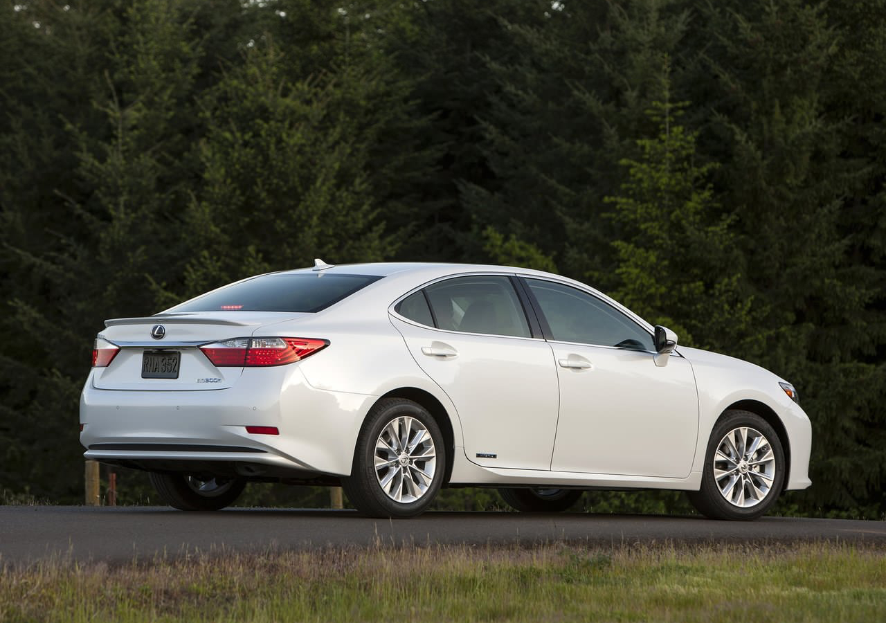雷克萨斯es  第六代ES（XV60）2013 ES300h，雷克萨斯首款ES系