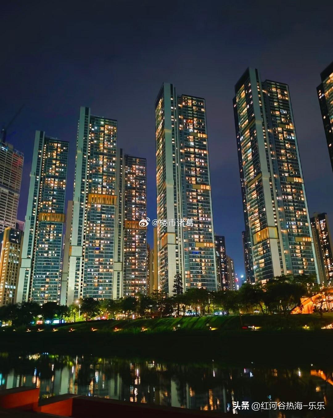 深圳华润城润玺的夜景，有点梦幻…