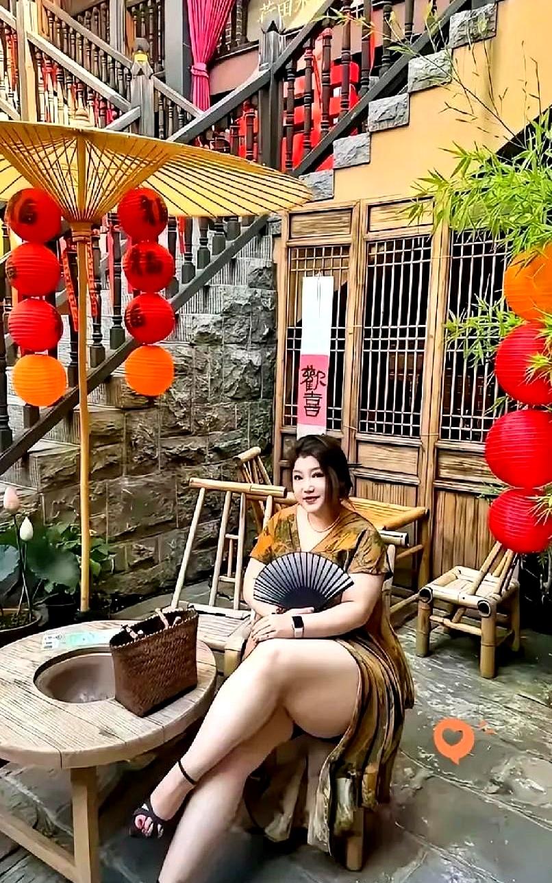 年收入是我十倍、有车有房的独立女老板，在老一辈眼里居然只能换来一句“不好找对象”