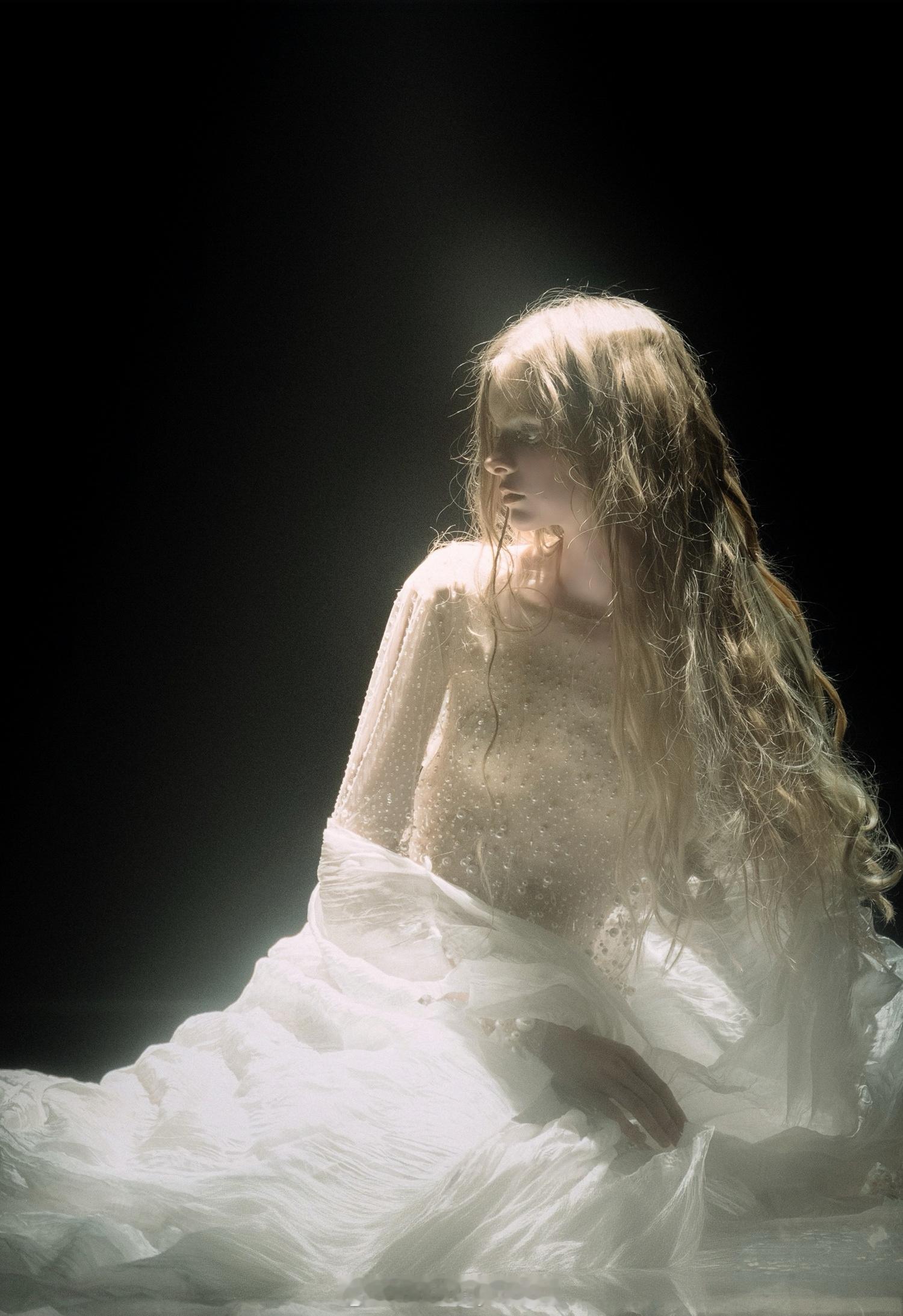 Murmure 2025 SS | 爱与美之神的降临 