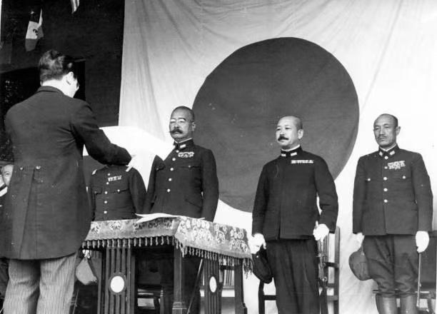 1940年全面抗战正处于极为艰难的战略相持阶段，整体形势严峻但也迎来了一些如“百