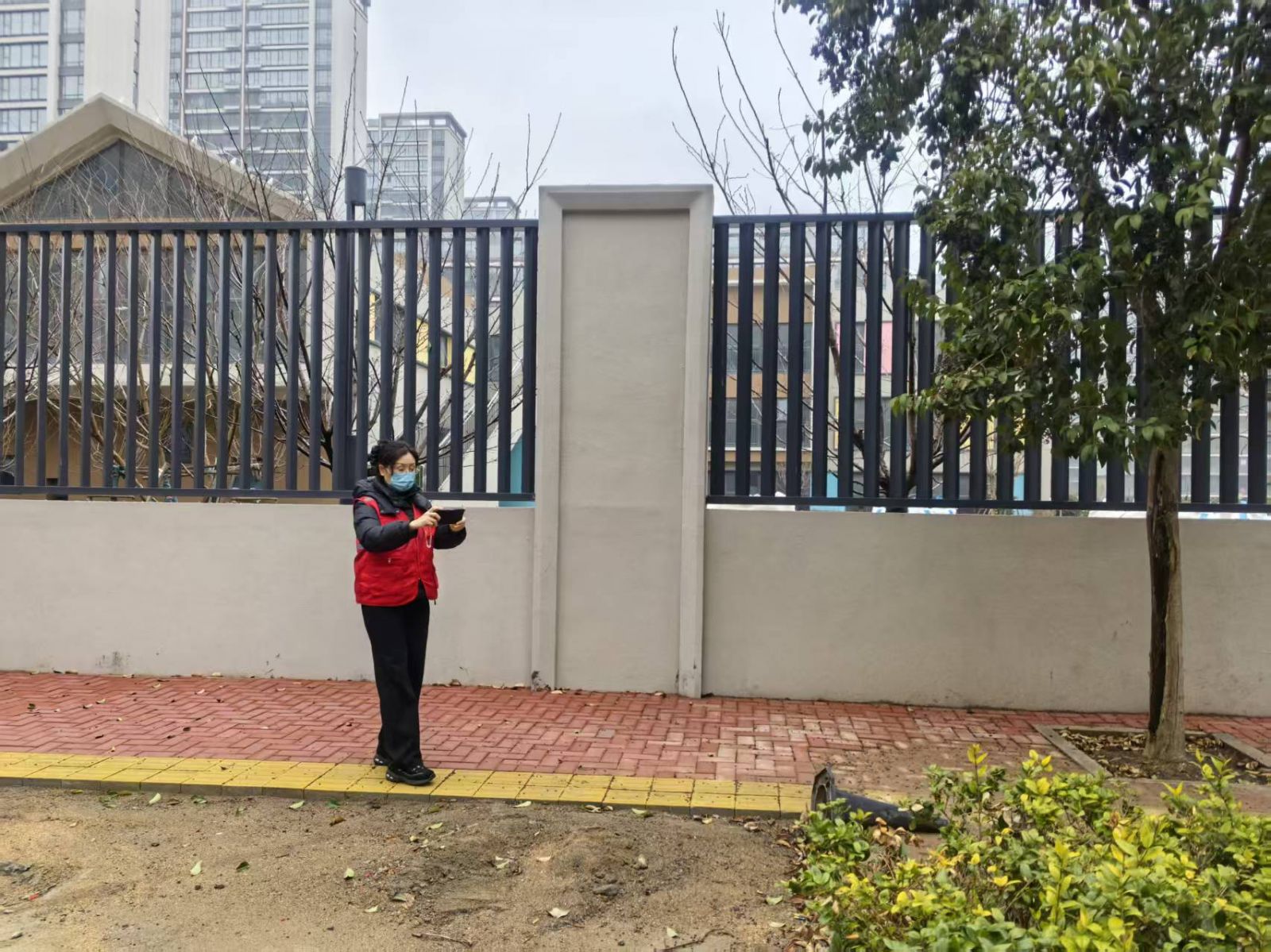 脚步丈量街巷 镜头记录民情 ——临沂市数管中心开展“学雷锋·我当信息采集员”主题活动