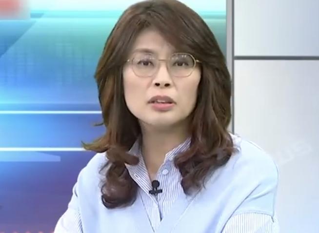 为啥说郑丽文能改台湾命运？


郑丽文的政治之路真有些看头
明明起步于绿营
却因