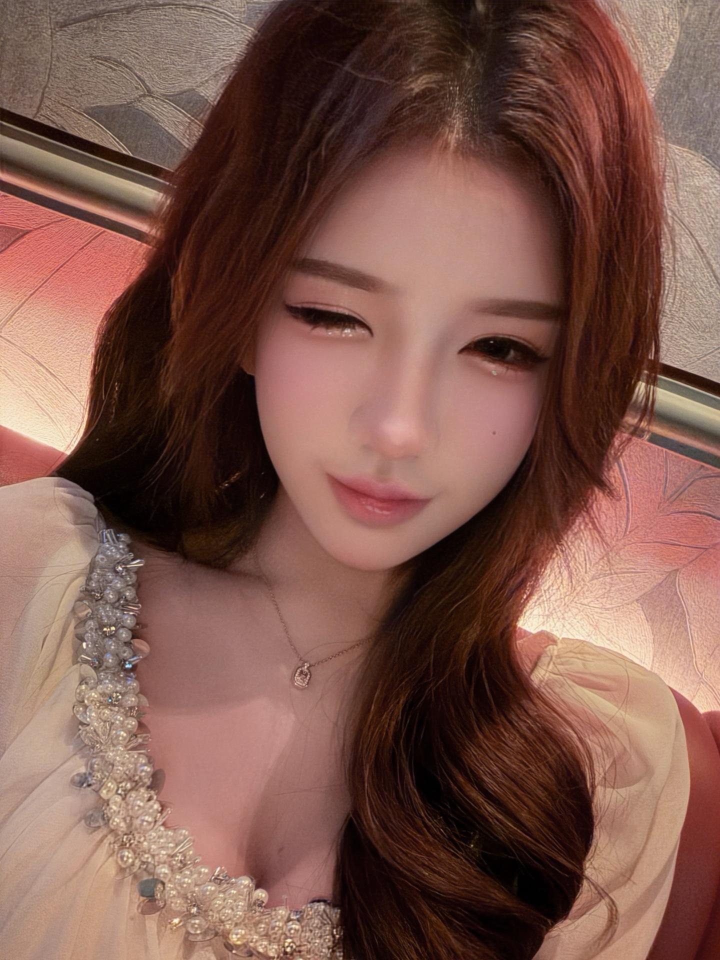 不必多说 长得帅的话 我自然会知道你的名字