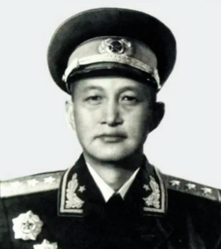 1946年洪学智到东北后部队饥寒交迫，国民党军需官找上门：我有粮食、药品、棉布、