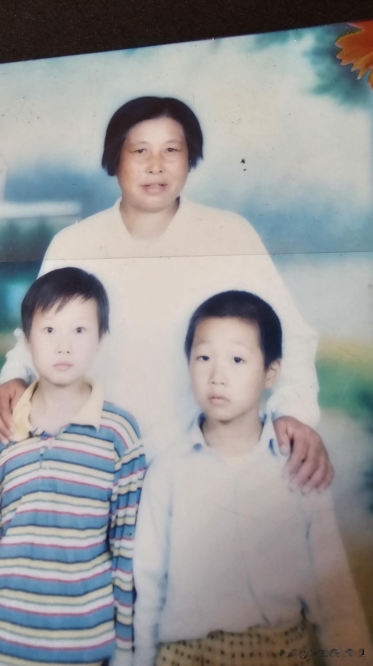 妈妈的爱是世间最无私的爱，今天是母亲节，祝愿天下母亲们节日快乐！

来说说我的妈