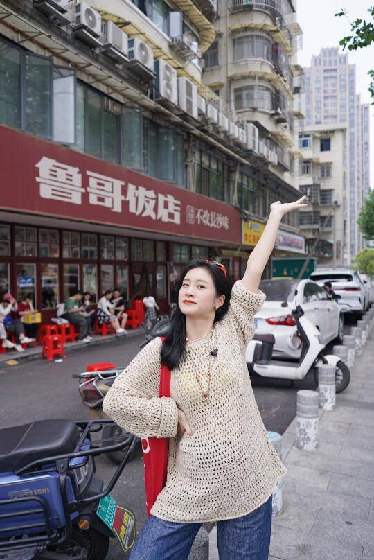 出门旅游怎么拍比较自然？附必出片穿搭技巧