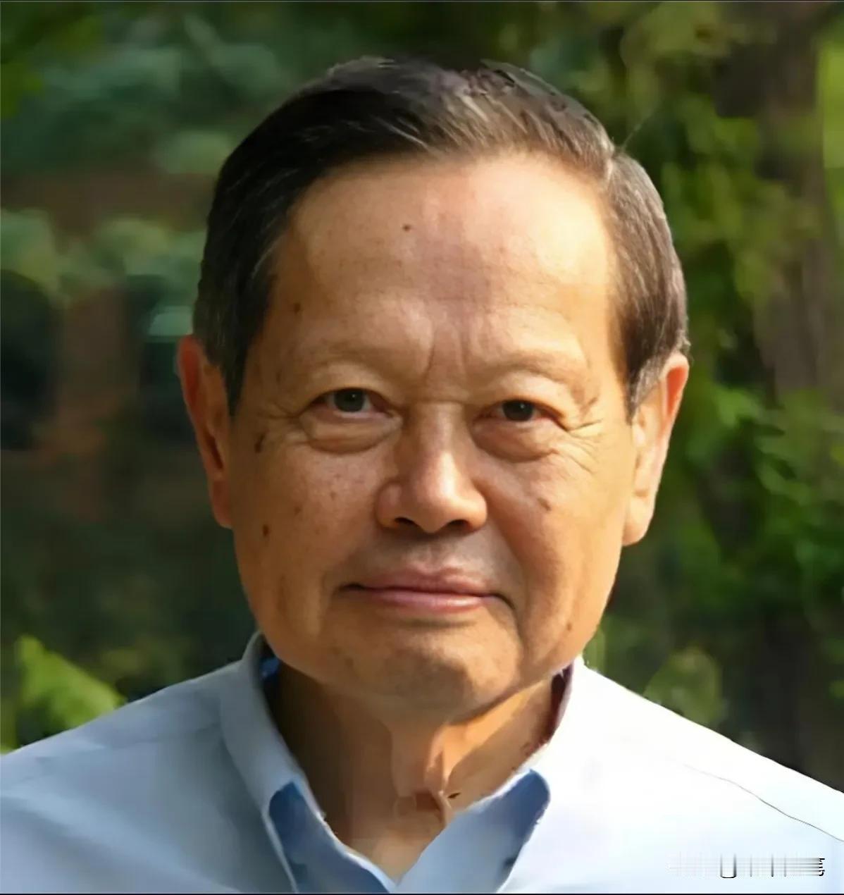2025年10月18日，103岁的杨振宁完成了人生最后一次告别。这位登上现代科学