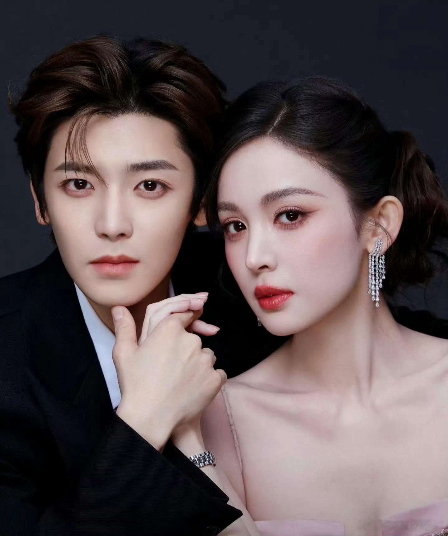 侯明昊比我想象的要体寒点诶。同时有《逍遥》与《玉茗茶骨》两部大剧播出，再加上《入